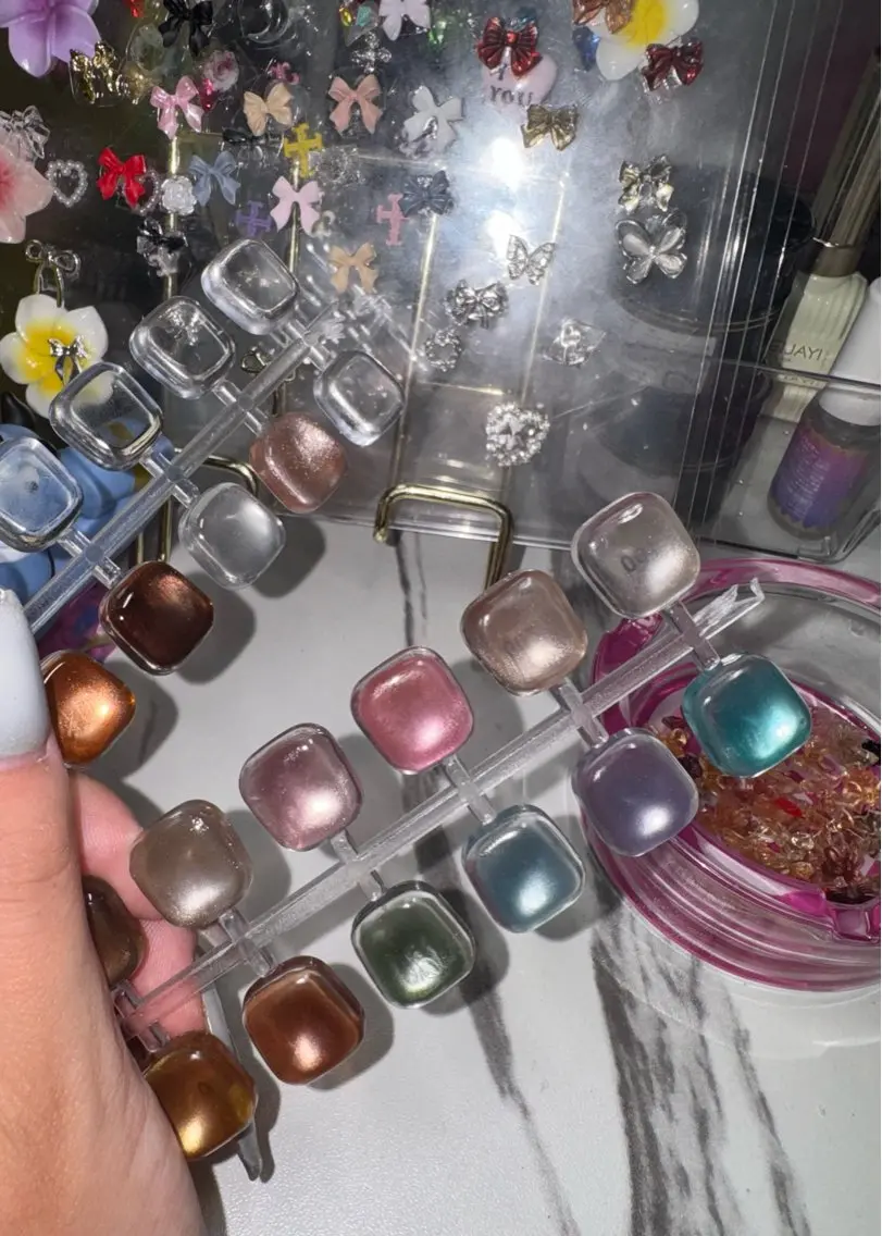 ネイル マグネットネイル estrela 🍑のネイルデザイン