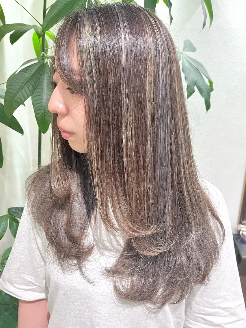 セミロング カラー ヘアアレンジ ハイライトカラー ハイライト Belle hair Design青野大貴のヘアスタイル