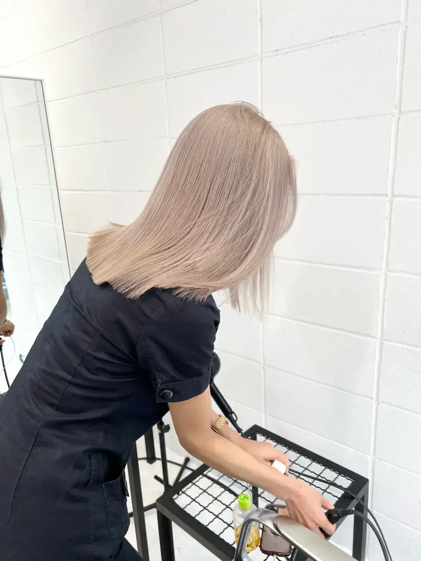 ミディアム カラー カット ヘアカラー トリートメント HARU//原宿🤍 リピート率NO.1のヘアスタイル