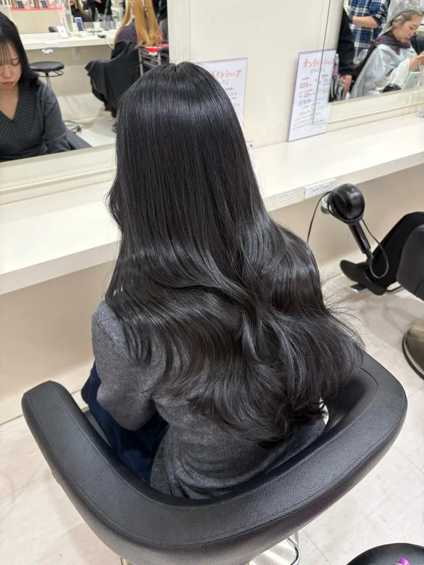 ミディアム カラー ヘアアレンジ ヘアカラー 💟RINNA 艶カラー💟のヘアスタイル