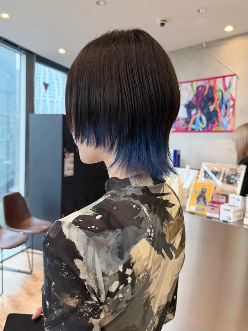 ショート カラー ブルーカラー インナーカラー ウルフカット ヘアカラー 似合わせカット/ デザインカラー🦄のヘアスタイル