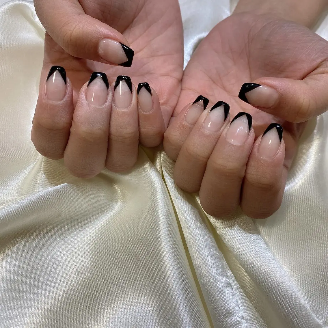 ネイル ハンドネイル 西岡 杏のネイルデザイン