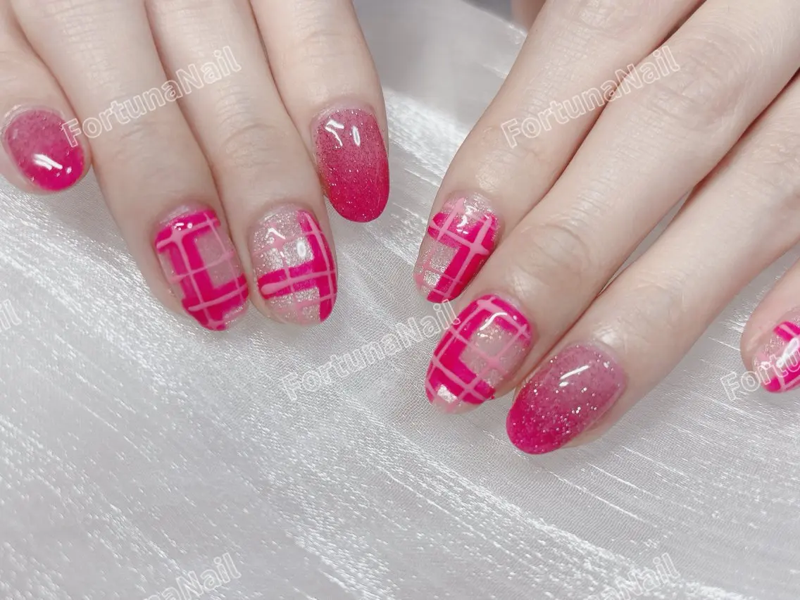 ネイル 持ち込み Nail •Head スパFortunaのネイルデザイン