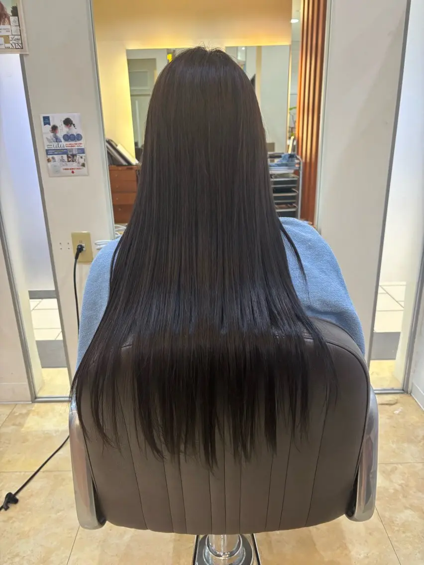 ロング カラー カット ヘアカラー ヘッドスパ 亀山 来未のヘアスタイル