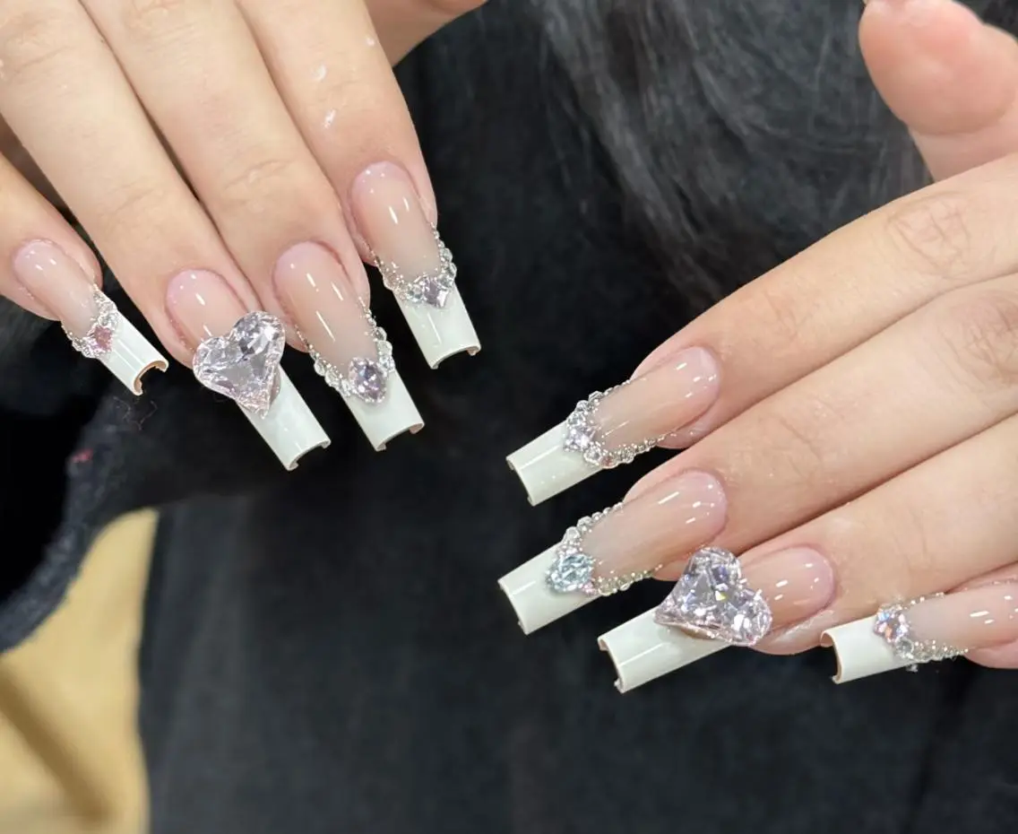 ネイル ハンドネイル 🎀 NaNa_nailのネイルデザイン