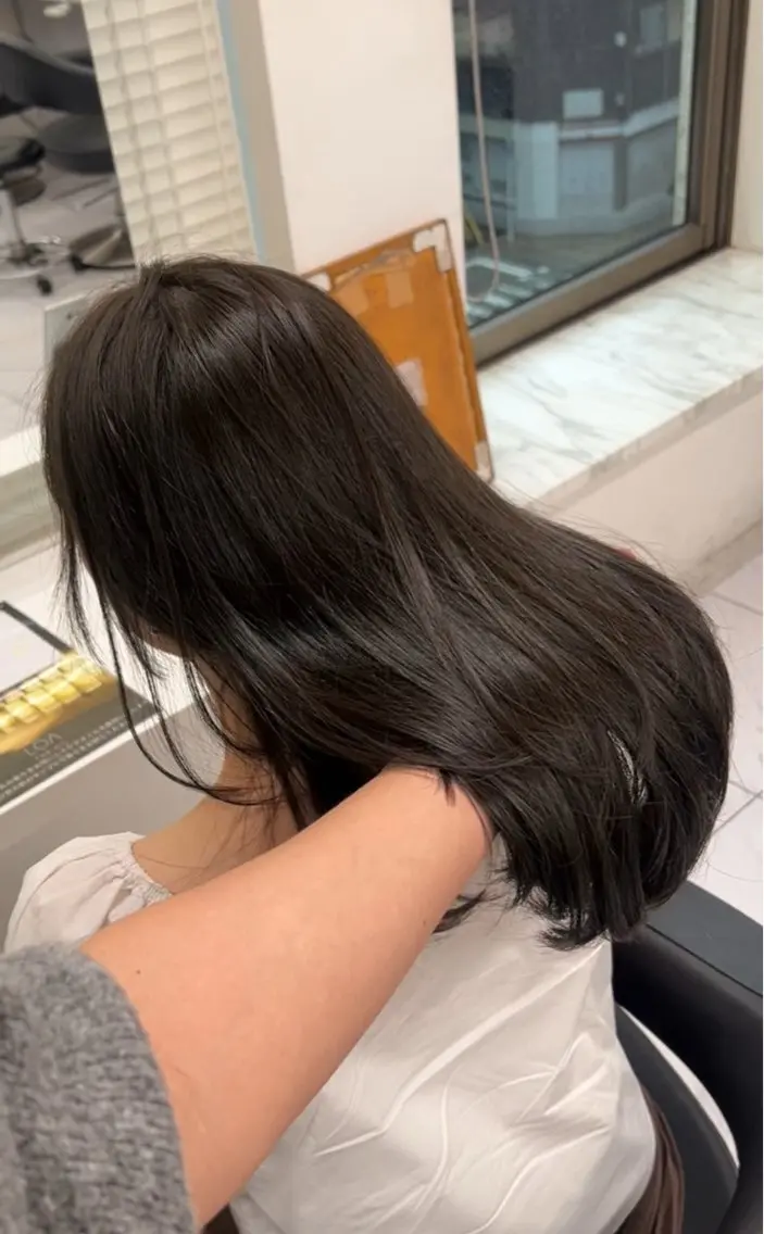 ロング カット ヘアカラー トリートメント 🤍透明感カラー/ 韓国レイヤー🤍のヘアスタイル