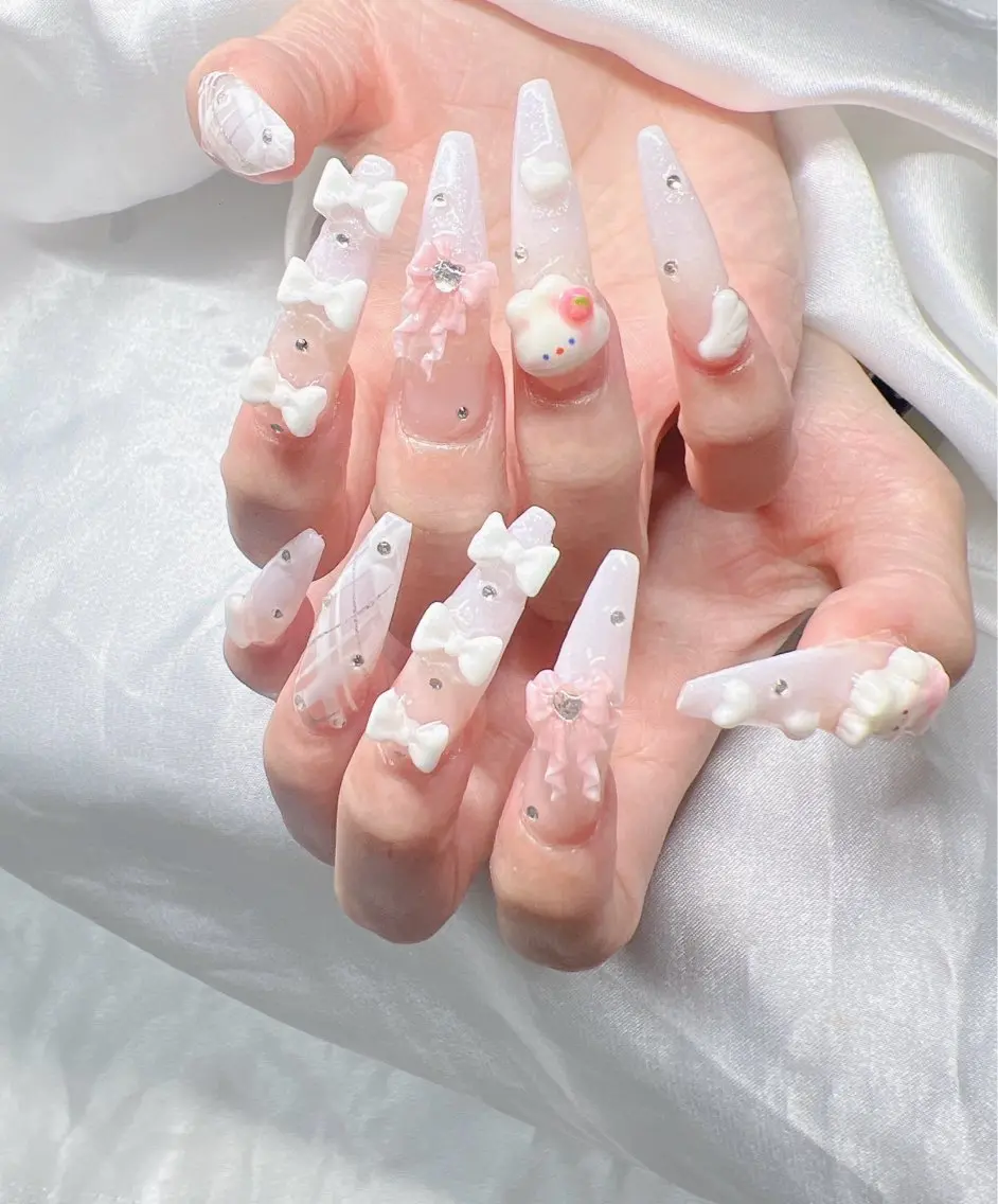 ネイル 長さ出し グラデーション 卒業式 キラキラネイル マグネットネイル ハンドネイル Lee Nailsのネイルデザイン