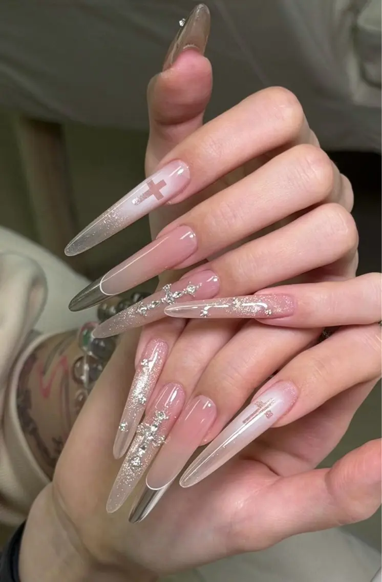 ネイル VELA ネイルサロンのネイルデザイン