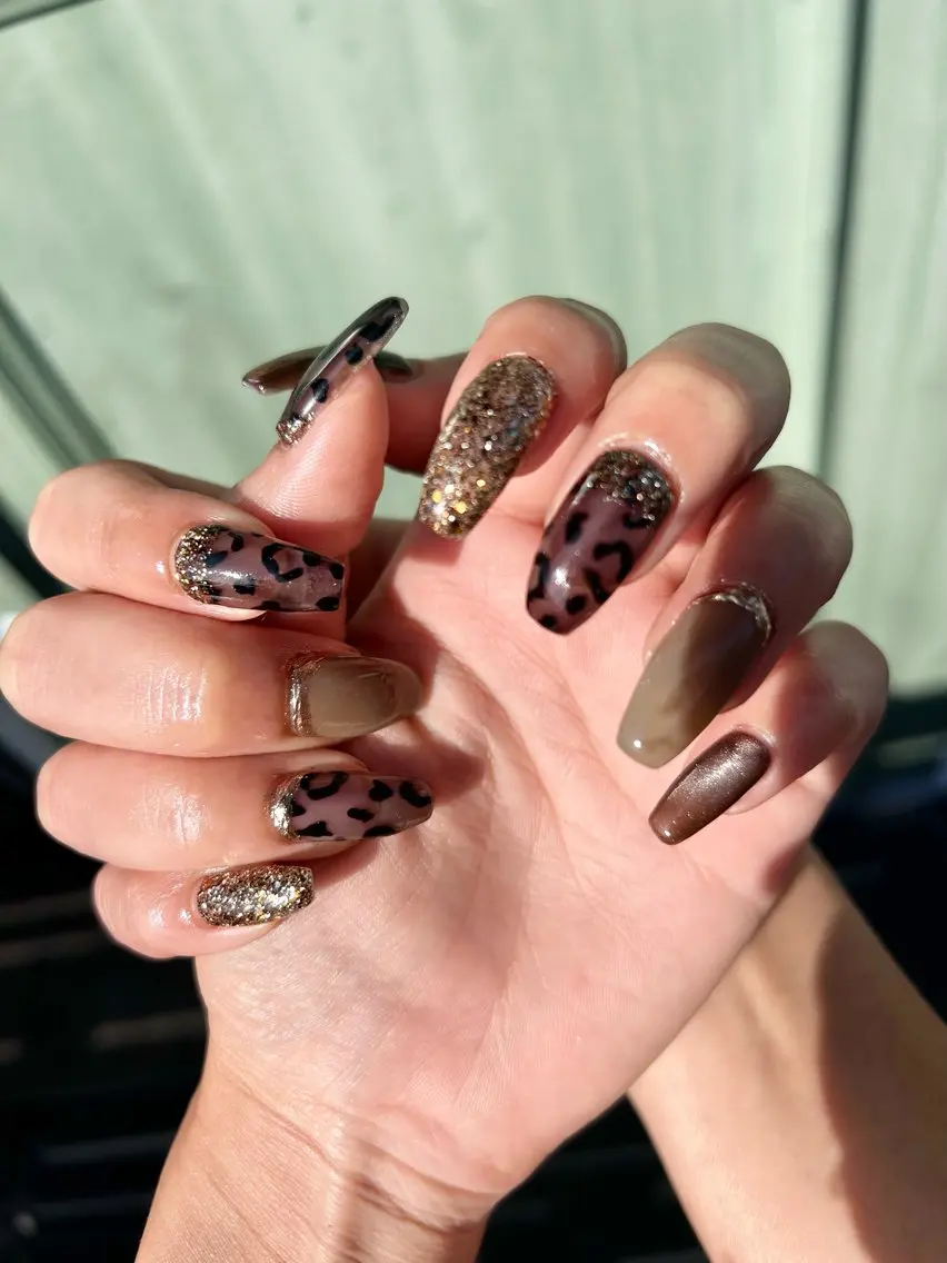 ネイル ハンドネイル フットネイル TESORO nailのネイルデザイン