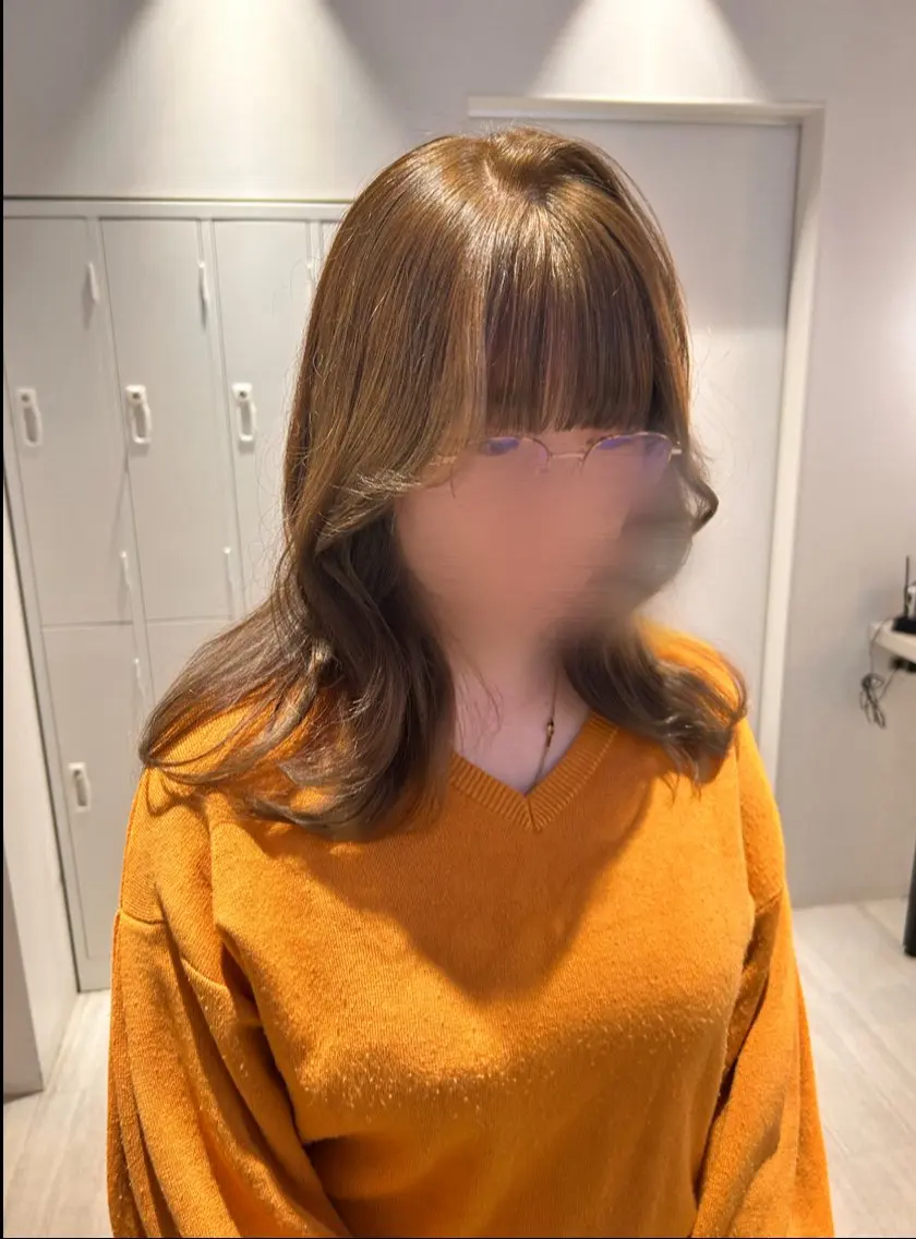 セミロング カラー ベージュカラー オリーブベージュ ヘアカラー トリートメント ひかり HAZELのヘアスタイル