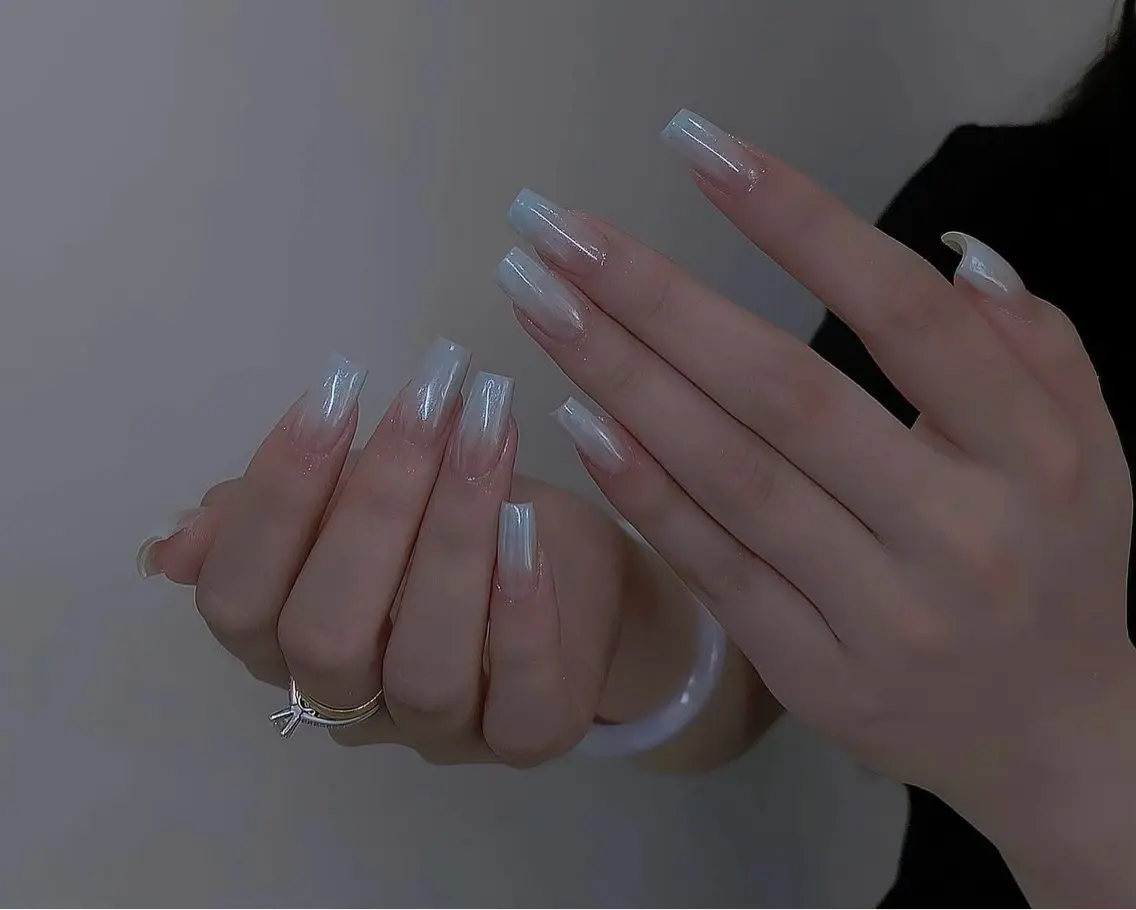 ネイル アートネイル ボルドー フレンチネイル ジェルネイル 氷ネイル・うるうるネイル ハンドネイル Julie NailSalonのネイルデザイン
