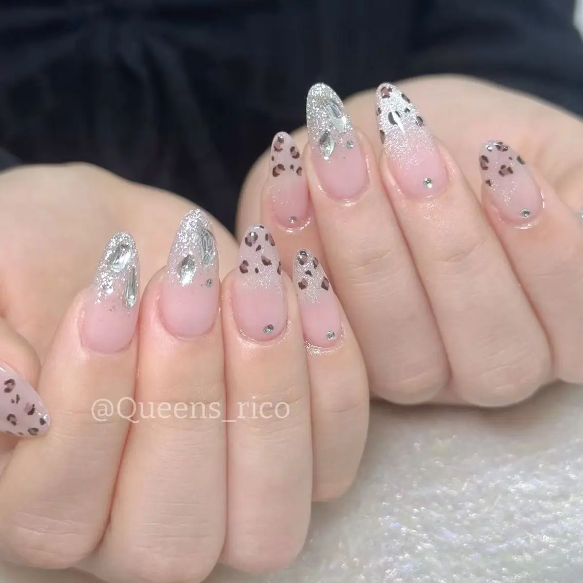 ネイル ハンドネイル Queens テイのネイルデザイン