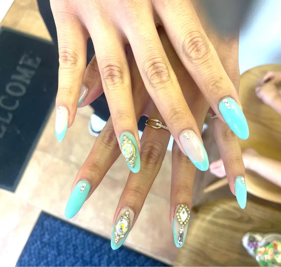 セミロング ハンドネイル LeLien ♡のネイルデザイン
