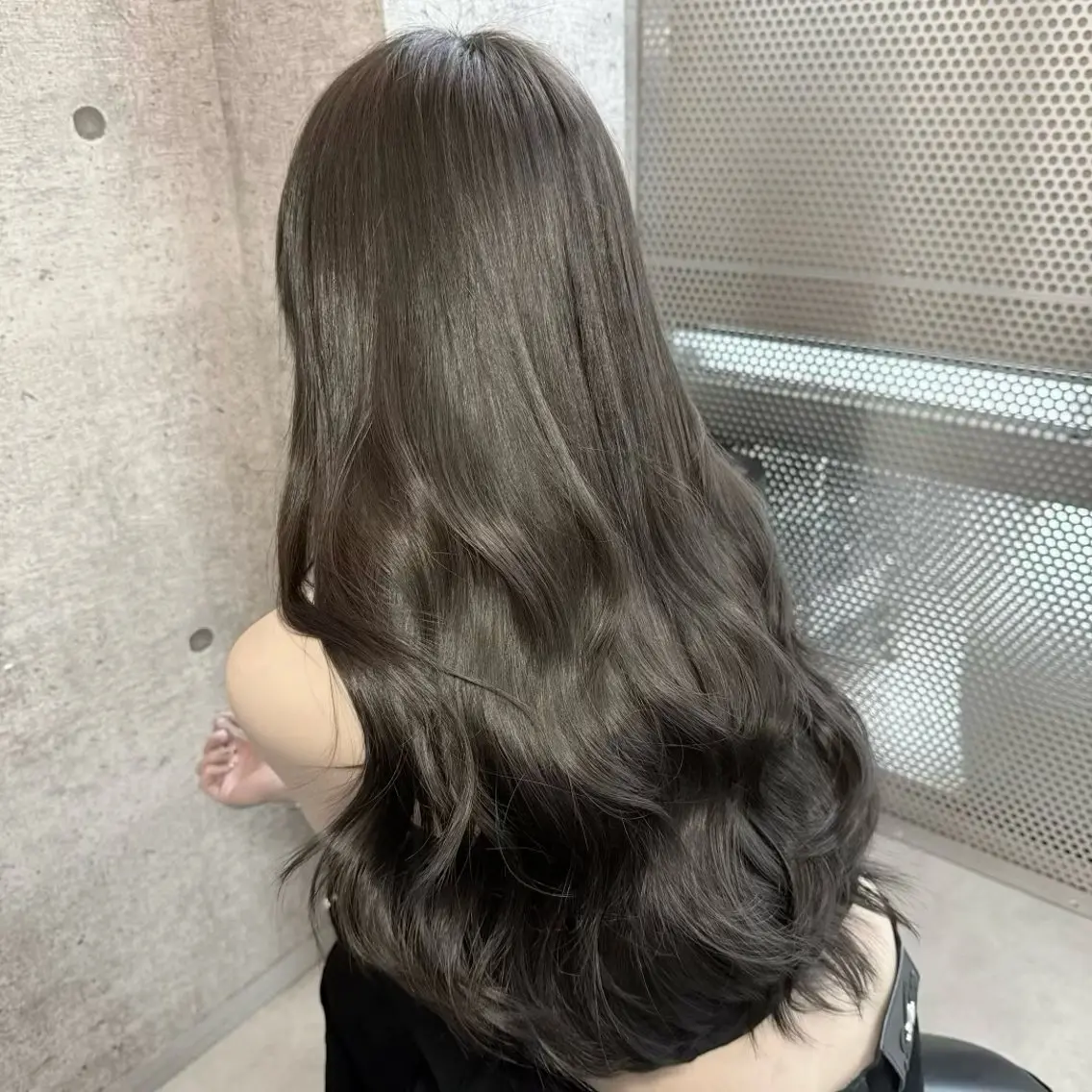 ロング カラー グレージュ🐰透明感 カラー🫧akihoのヘアスタイル