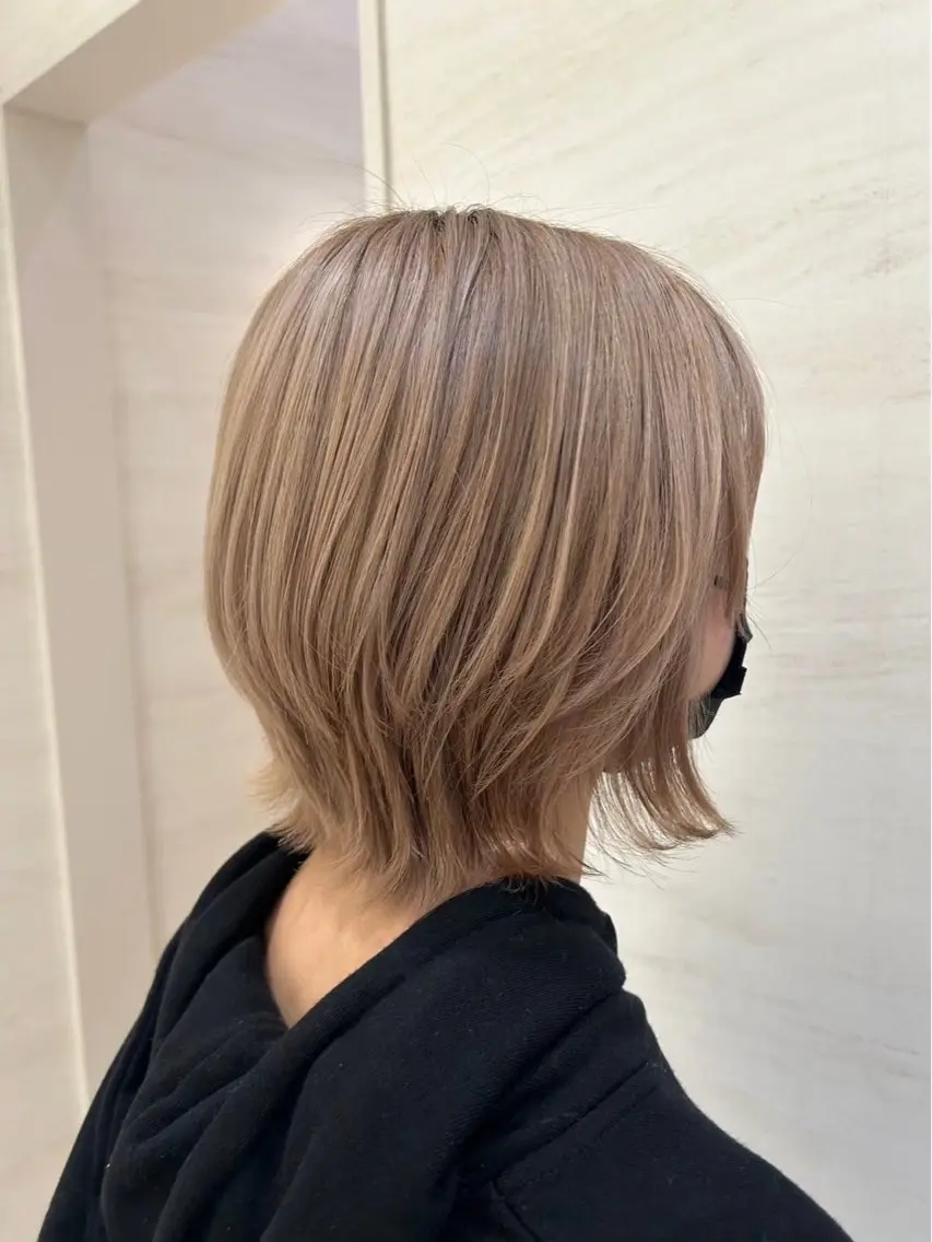 ショート 友利 眞帆のヘアスタイル