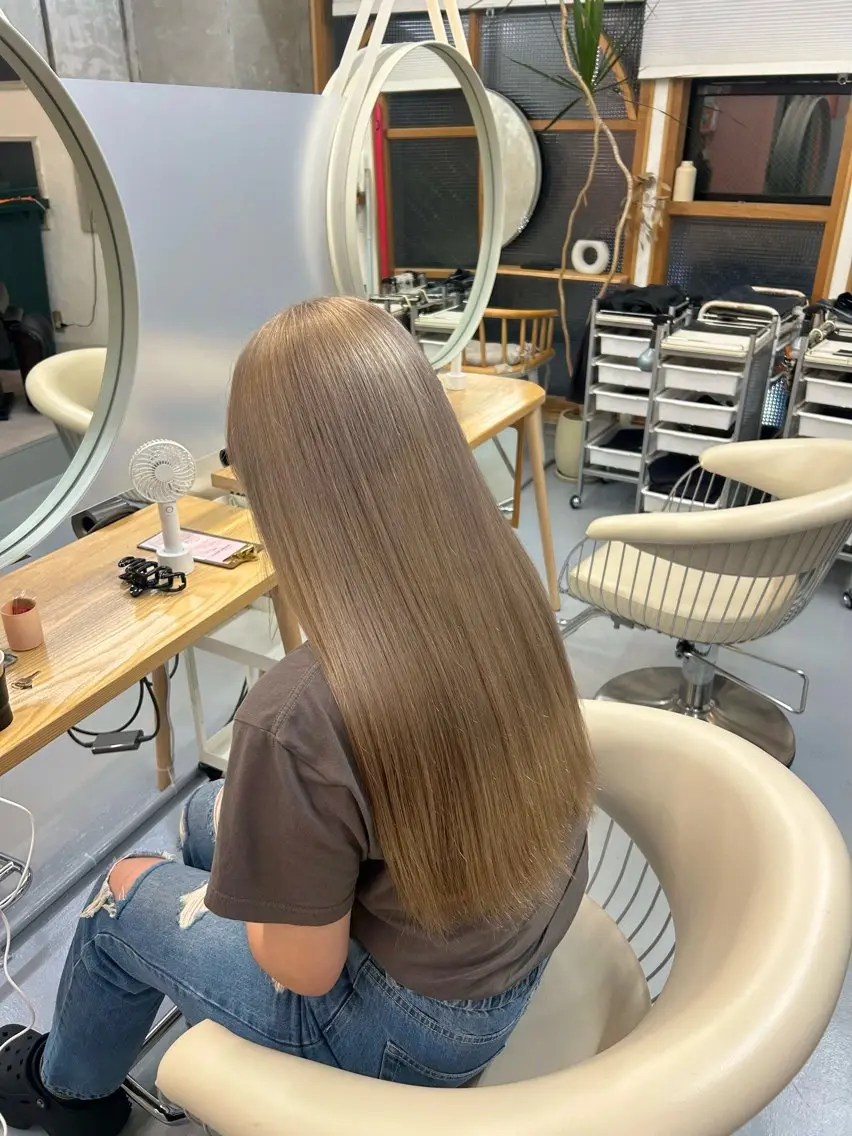 ロング カラー ベージュカラー ロング ダメージレスカラー /ひなののヘアスタイル