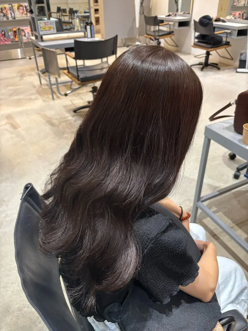 ロング カラー ベージュカラー オリーブベージュ ヘアカラー 笹山 凛音のヘアスタイル