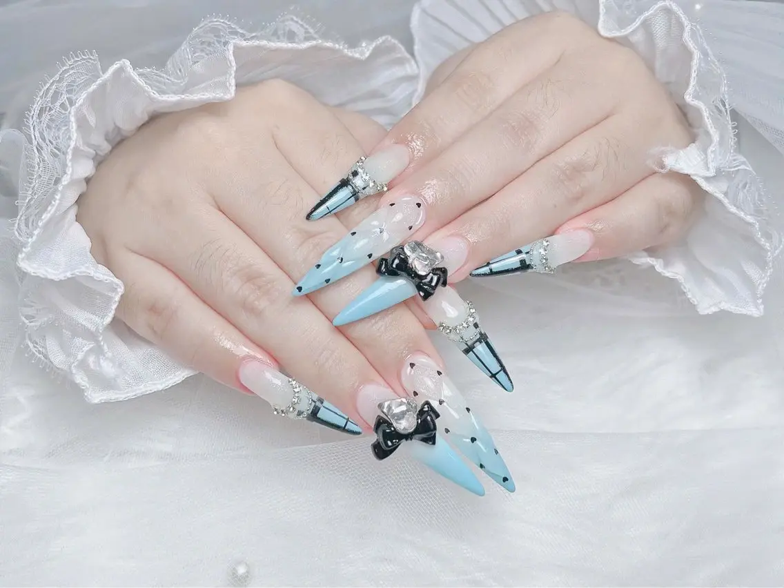 ネイル ガーリー ハート 韓国ネイル ニュアンスネイル リボン Sora nail 長さ出し専門店のネイルデザイン