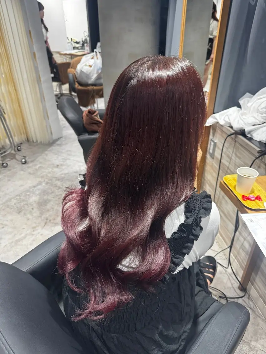 ロング カット ヘアカラー LUPIbyLee Sakuraのヘアスタイル