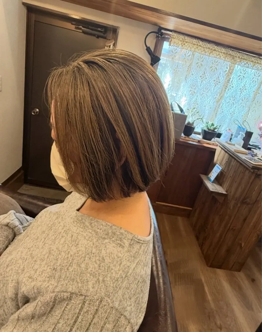 カラー 森川 美保のヘアスタイル