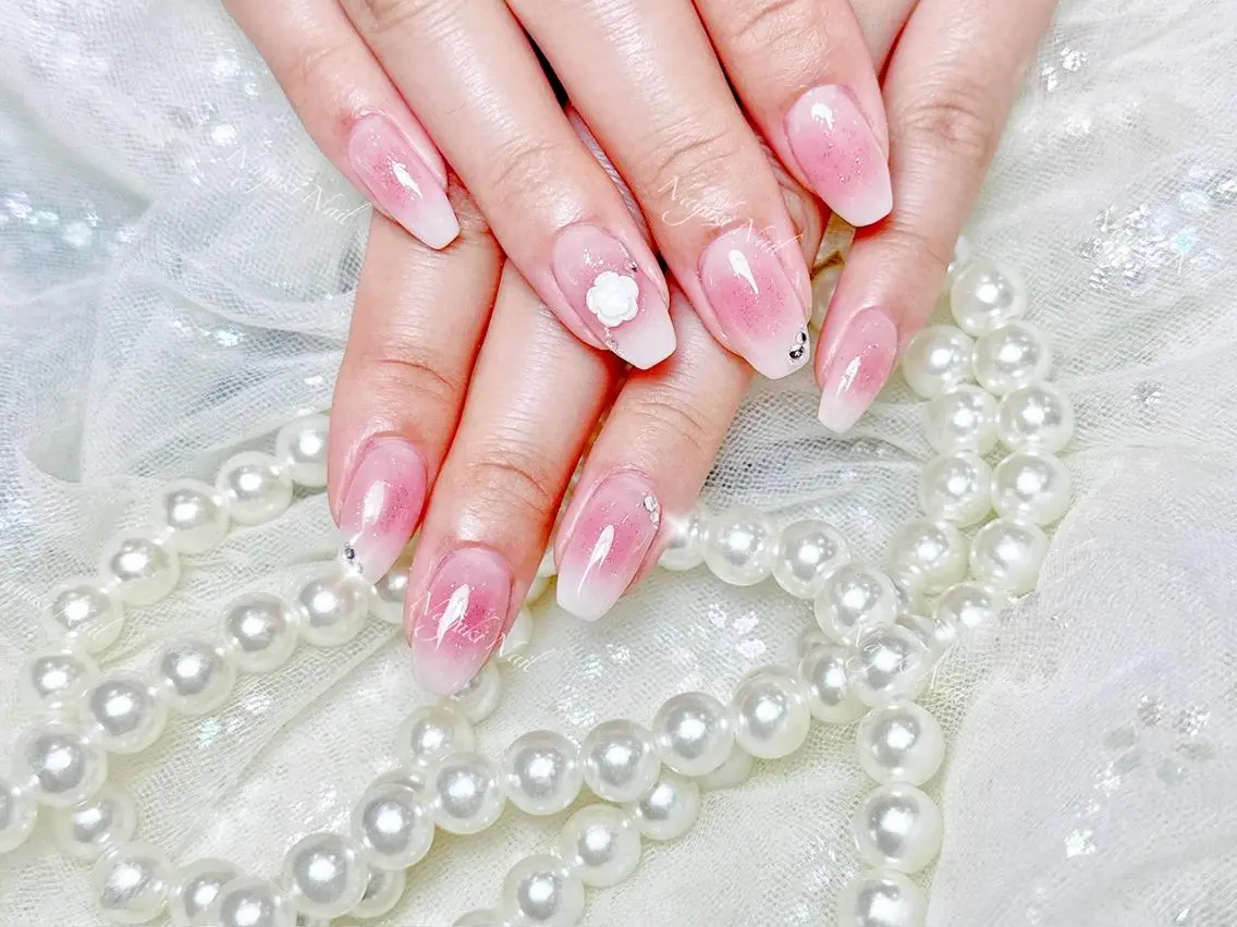 ネイル 🦋 Queenieのネイルデザイン