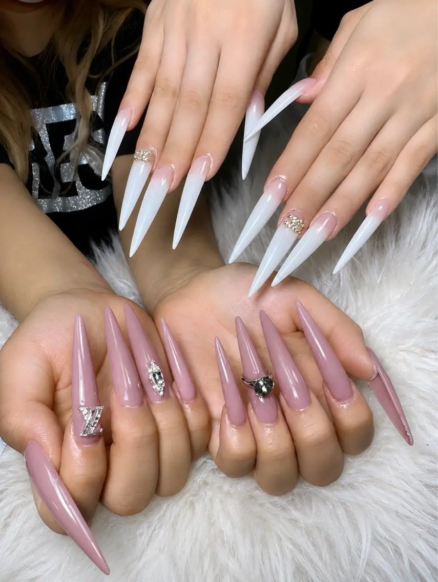 ネイル アートネイル オーロラネイル チークネイル 長さ出し フットネイル Chan nailsのネイルデザイン