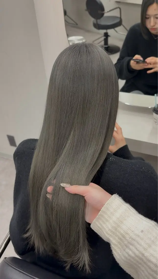 ロング カラー ベージュカラー 透明感カラー グレージュ ゆいな/天神美容室 /透明感カラー🎀のヘアスタイル
