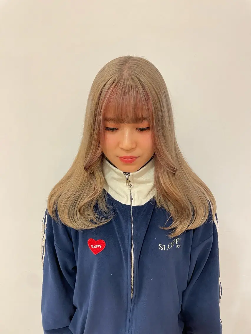 セミロング 江藤 結奈のヘアスタイル