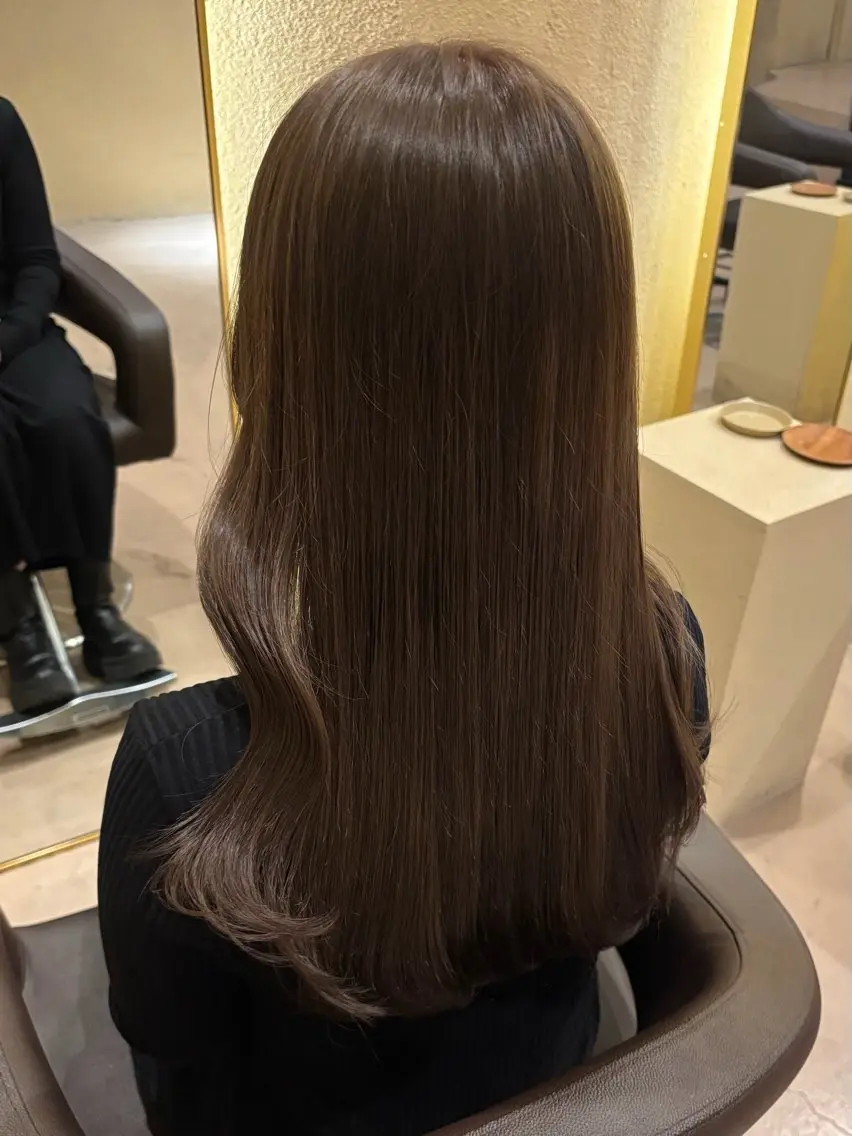 ロング カラー 透明感カラー グレージュ カット ヘアカラー 暖色カラー✨️ 門内 梨真のヘアスタイル