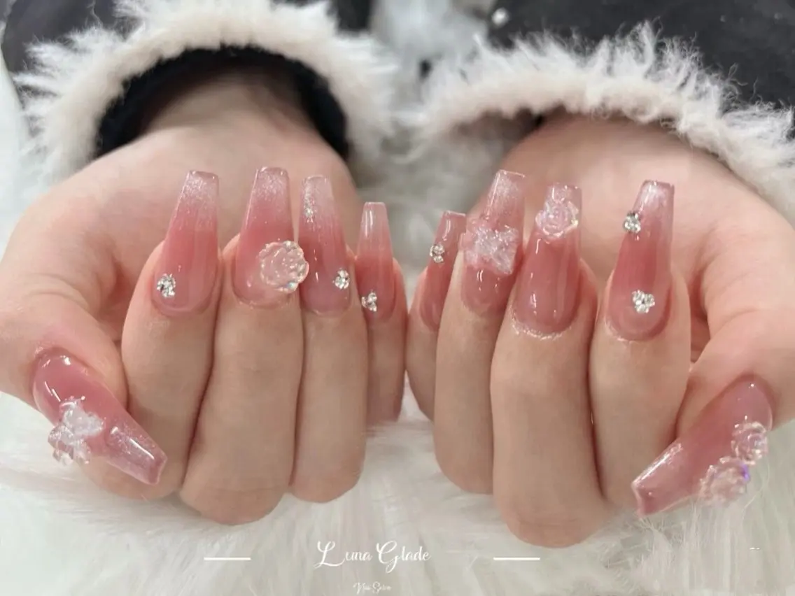 ネイル ハンドネイル Luna Gladeのネイルデザイン