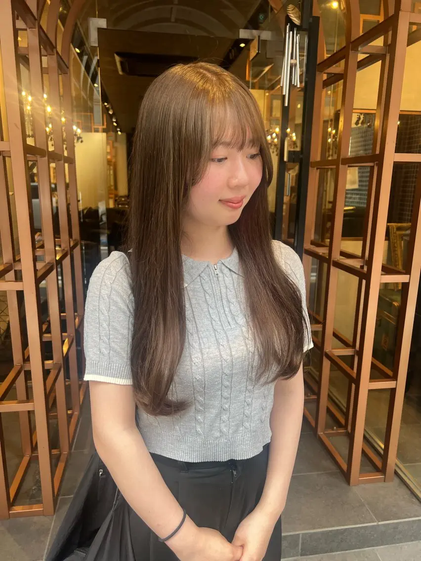 セミロング カラー ヘアカラー トリートメント Aya/四条烏丸/ 酸性ストレートのヘアスタイル