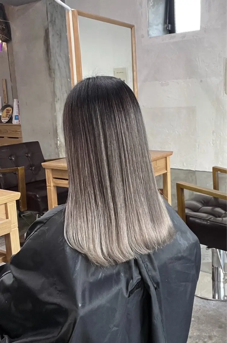 セミロング カラー バレイヤージュ レイヤーカット 指名数No.1 /NAOYAのヘアスタイル
