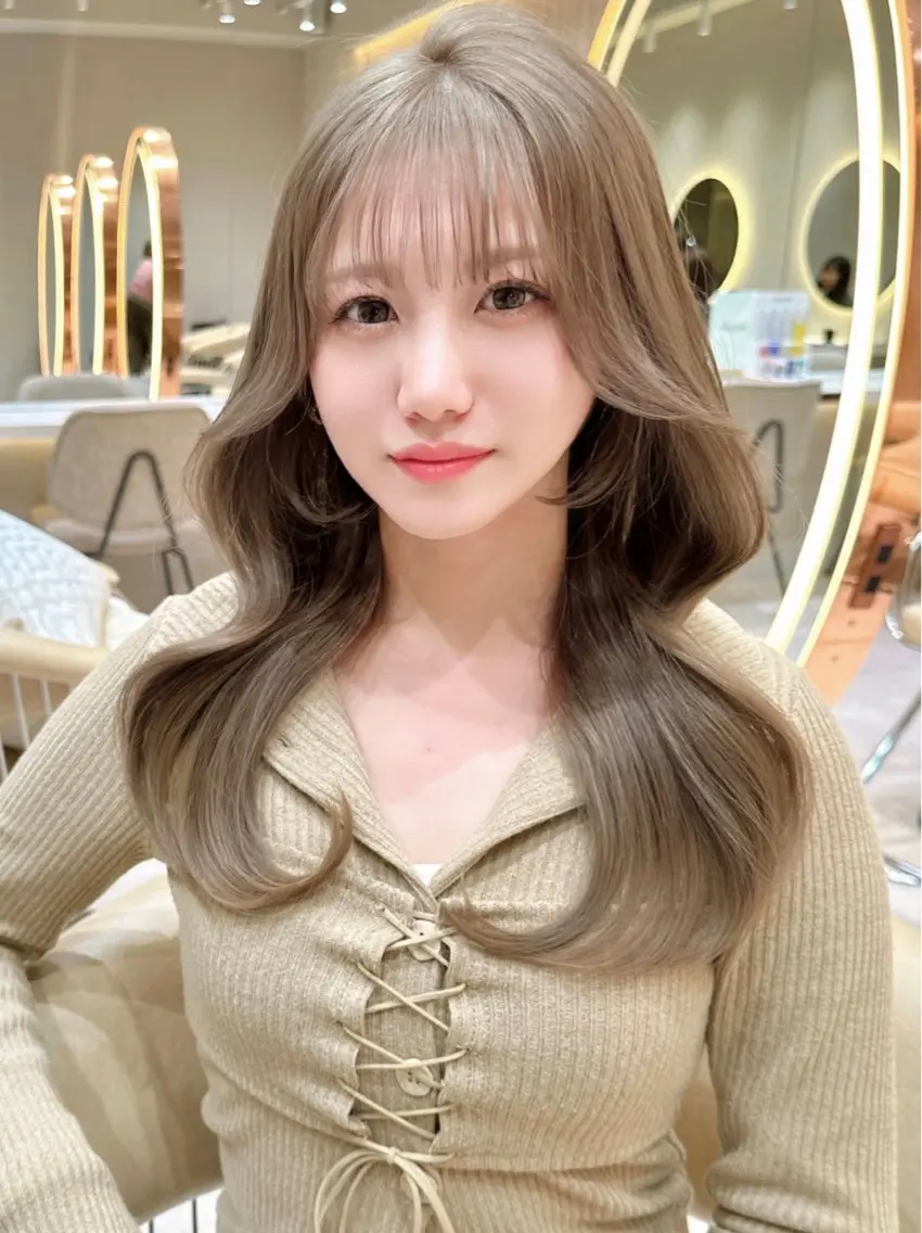 セミロング カラー カット ヘアカラー トリートメント 縮毛矯正✨🫧 レイヤー川村利幸のヘアスタイル