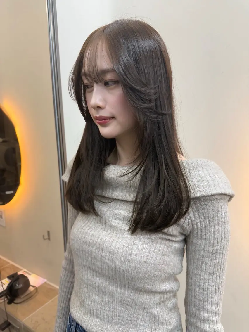 セミロング カラー ブラウンカラー ナチュラルブラウン ヘアカラー トリートメント funo. /透明感カラーのヘアスタイル