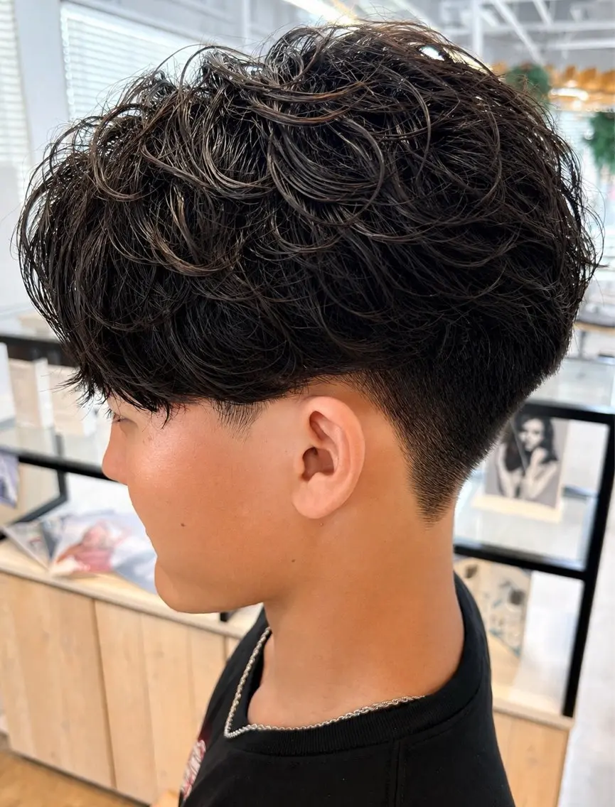パーマ メンズ 若原 絃汰のヘアスタイル