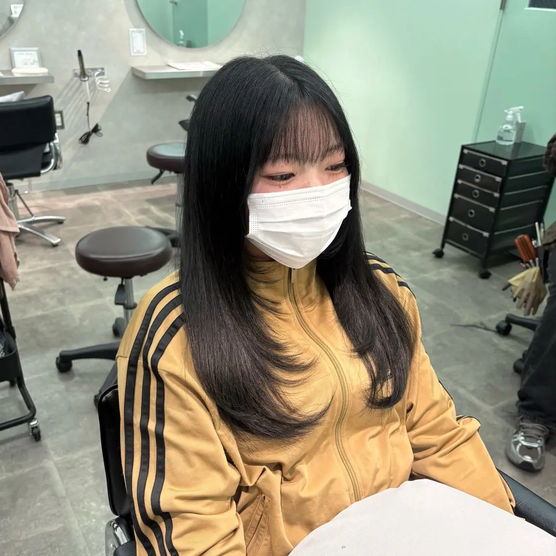 ロング カラー ダークグレー ダークグレージュ グレージュ ハイレイヤー レイヤーカット カット ヘアカラー トリートメント Ryugo/韓国ボブ /レイヤー/千葉のヘアスタイル
