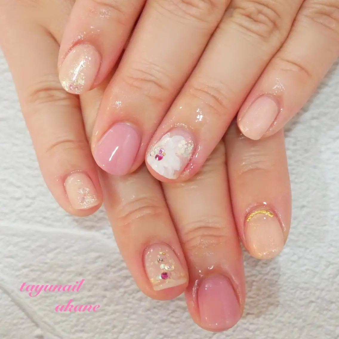 ネイル アートネイル ブルー フラワーネイル 春ネイル ホワイト ネイルサロン 【たゆnail】のネイルデザイン