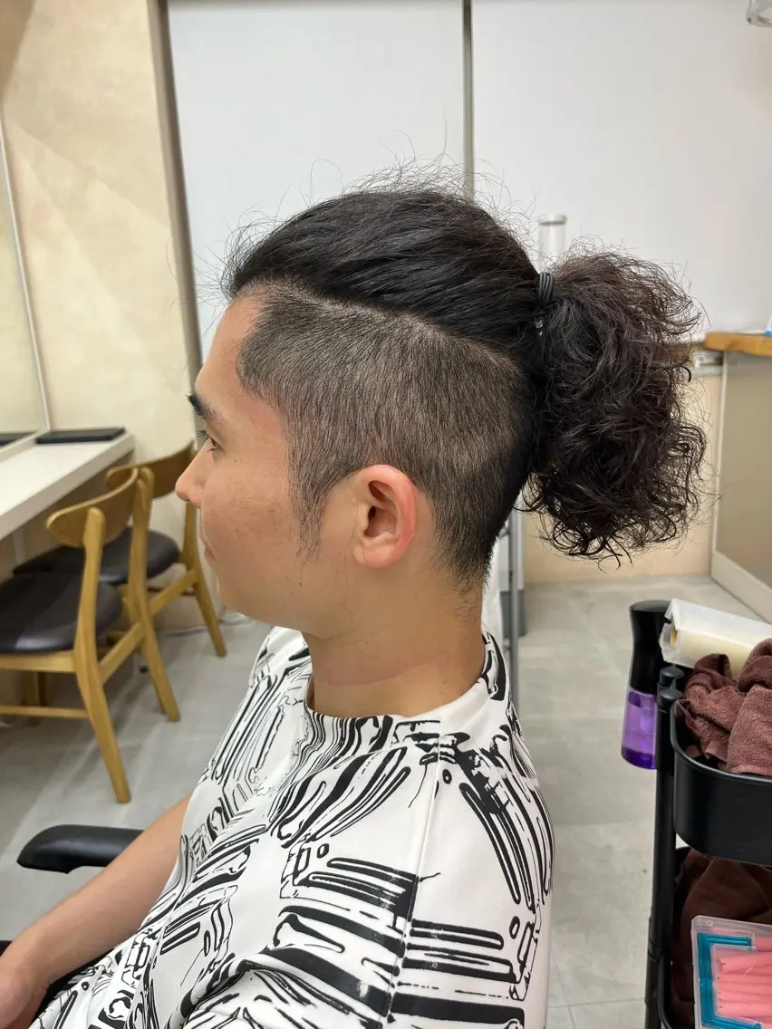 ショート ハイトーン/メンズ パーマ👾ますのヘアスタイル