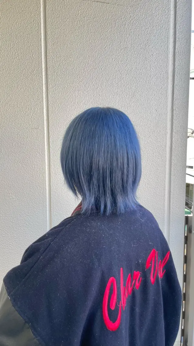 ショート カラー ブリーチ ブルーカラー ヘアカラー トリートメント ツヤ髪/透け感ヘア 💎Nokaのヘアスタイル