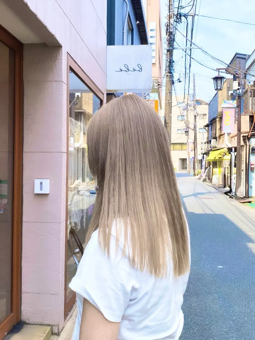セミロング ヘアカラー トリートメント MORISHITA HARUKAのヘアスタイル
