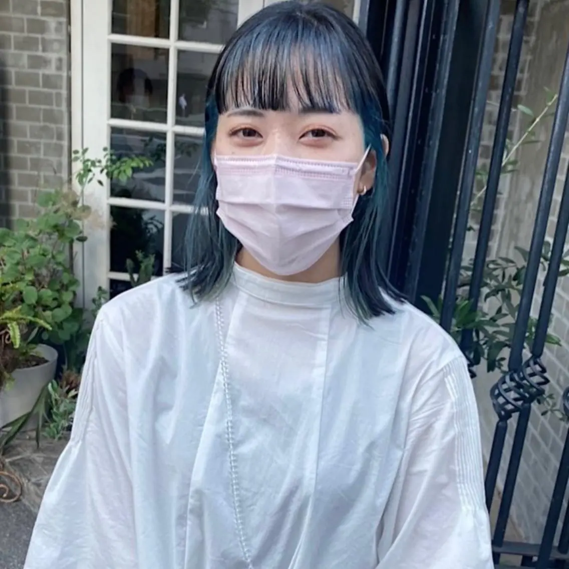 ミディアム カラー ブリーチ ブルーカラー デザインカラー インナーカラー デザインカラー🥂 YUKAのヘアスタイル