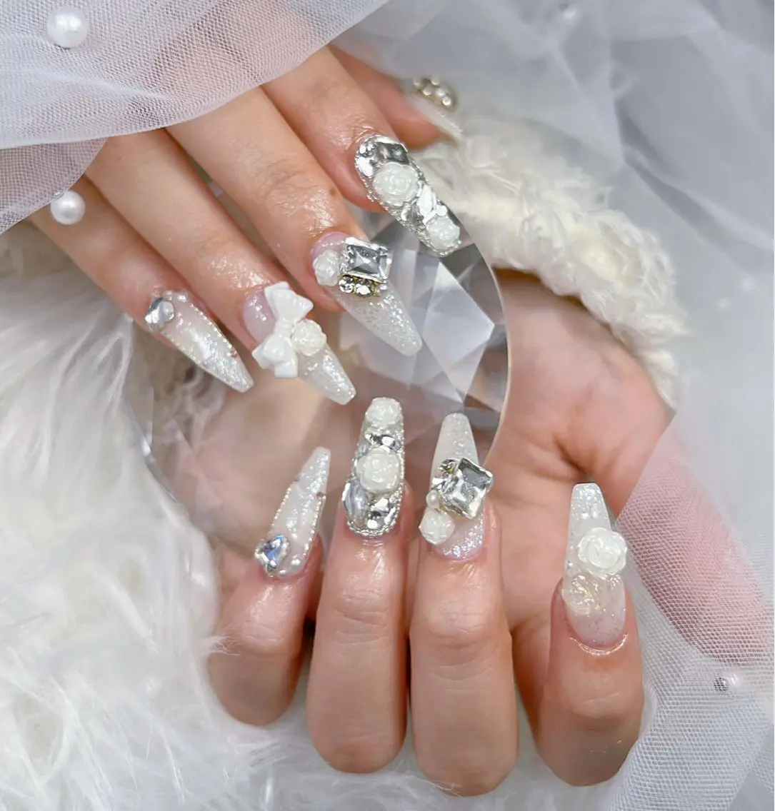 ネイル アートネイル オーロラネイル チークネイル 長さ出し フットネイル Miya _nailのネイルデザイン