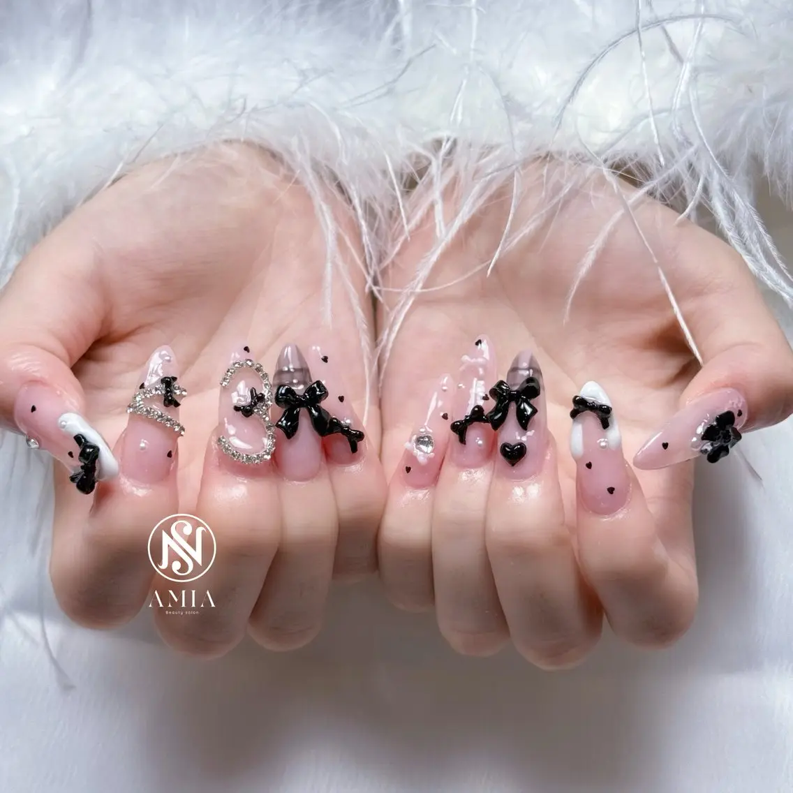 ロング ハンドネイル 🌟AMIA BEAUTY🌟のネイルデザイン