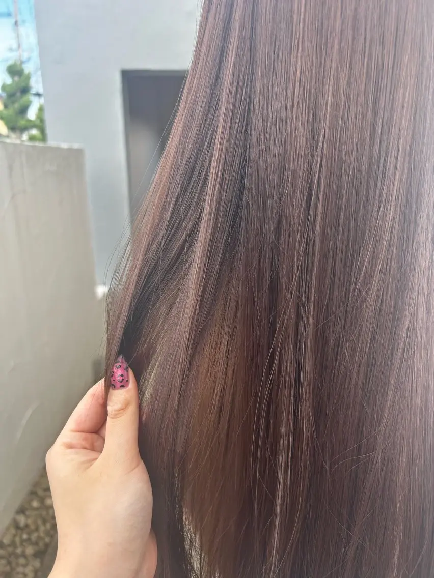 カラー ブリーチ ブラウンカラー 透明感カラー ブリーチなしカラー ピンクカラー 末廣 結音のヘアスタイル