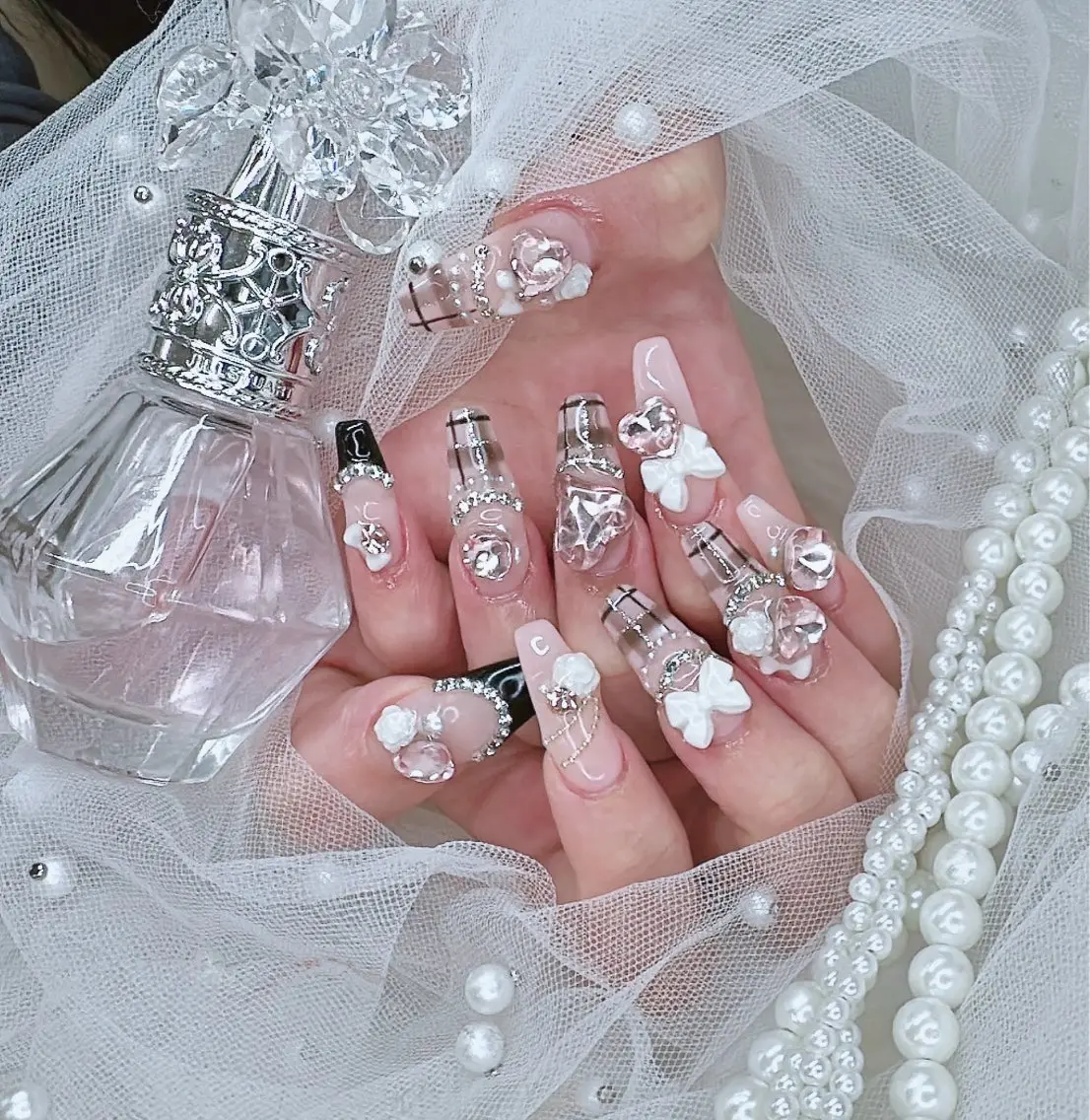 ネイル ハンドネイル フットネイル ハンドケア R salonのネイルデザイン