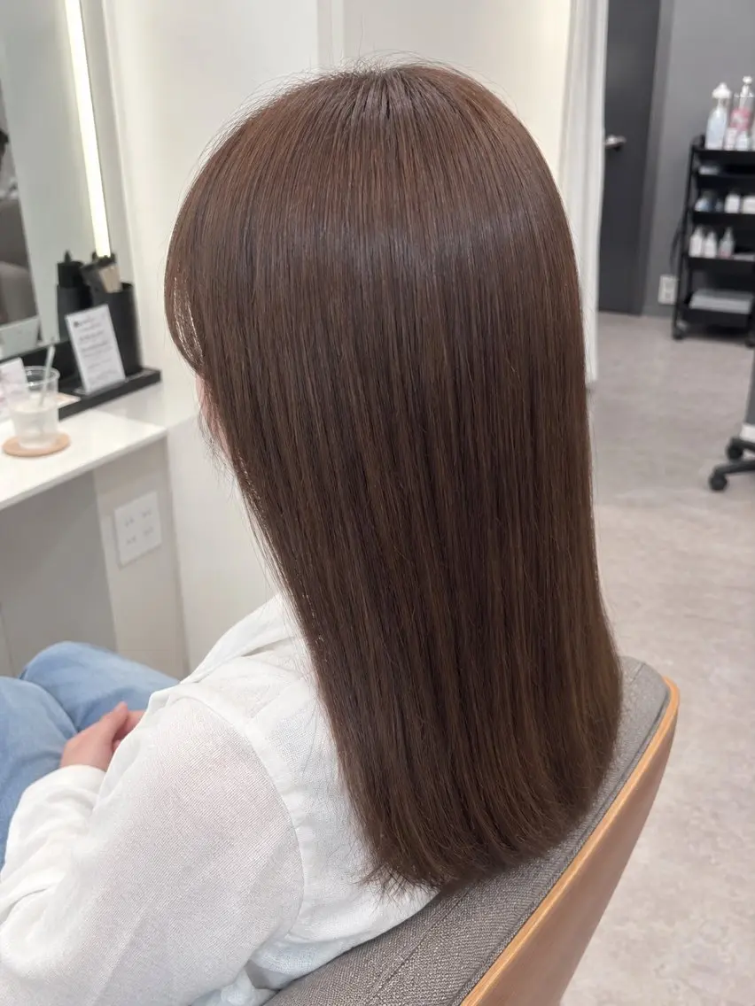 セミロング カラー 志村 梨帆のヘアスタイル