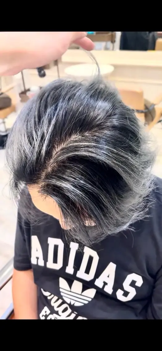 ミディアム カット ヘアカラー トリートメント ヘアセット 横浜メンズブリーチ カラー/YUYAのヘアスタイル