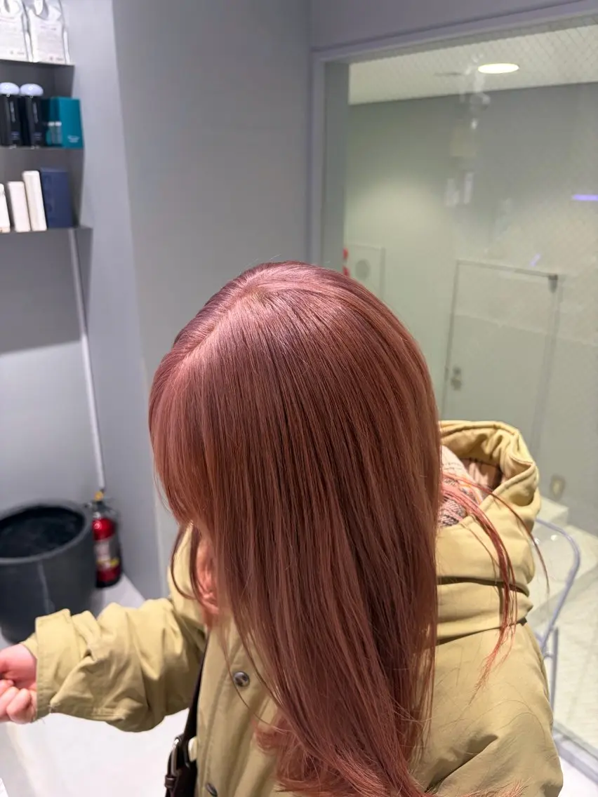 ロング ヘアカラー ハイトーン✖️ 縮毛矯正シュンペイのヘアスタイル