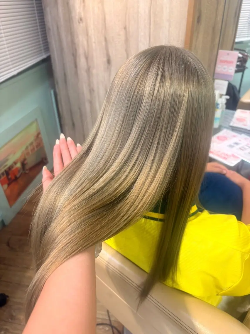 ロング そふぃあ🪷 似合わせカラー🧿のヘアスタイル
