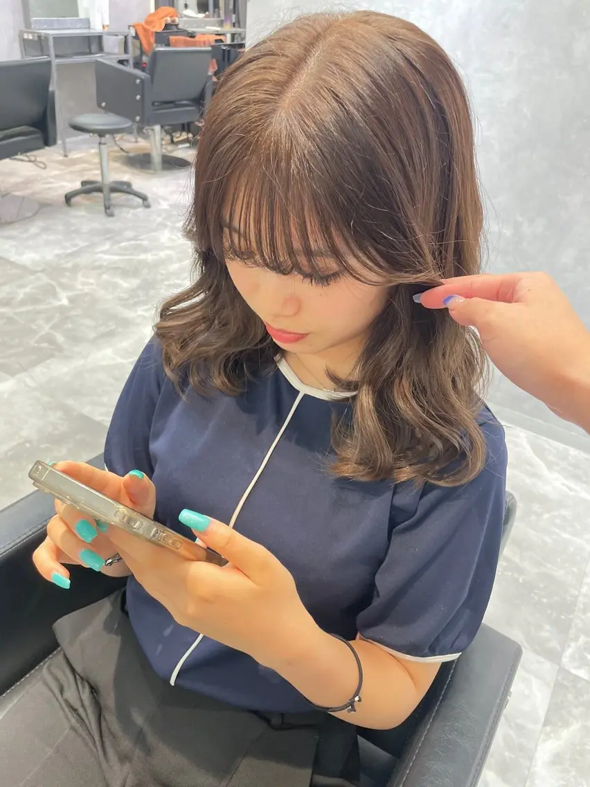 ミディアム カラー くびれヘア ヘアカラー mimiiy fukaのヘアスタイル